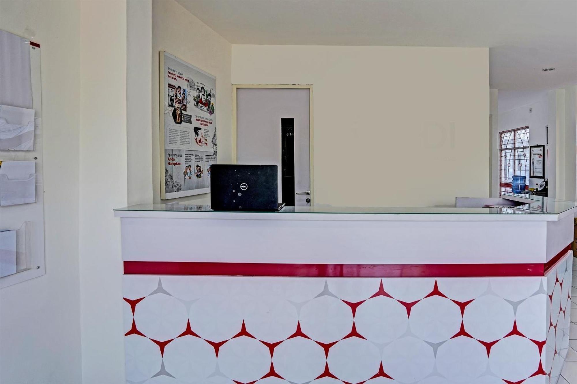 Oyo Life 91594 Bungah Residence Syariah Gresik Dış mekan fotoğraf