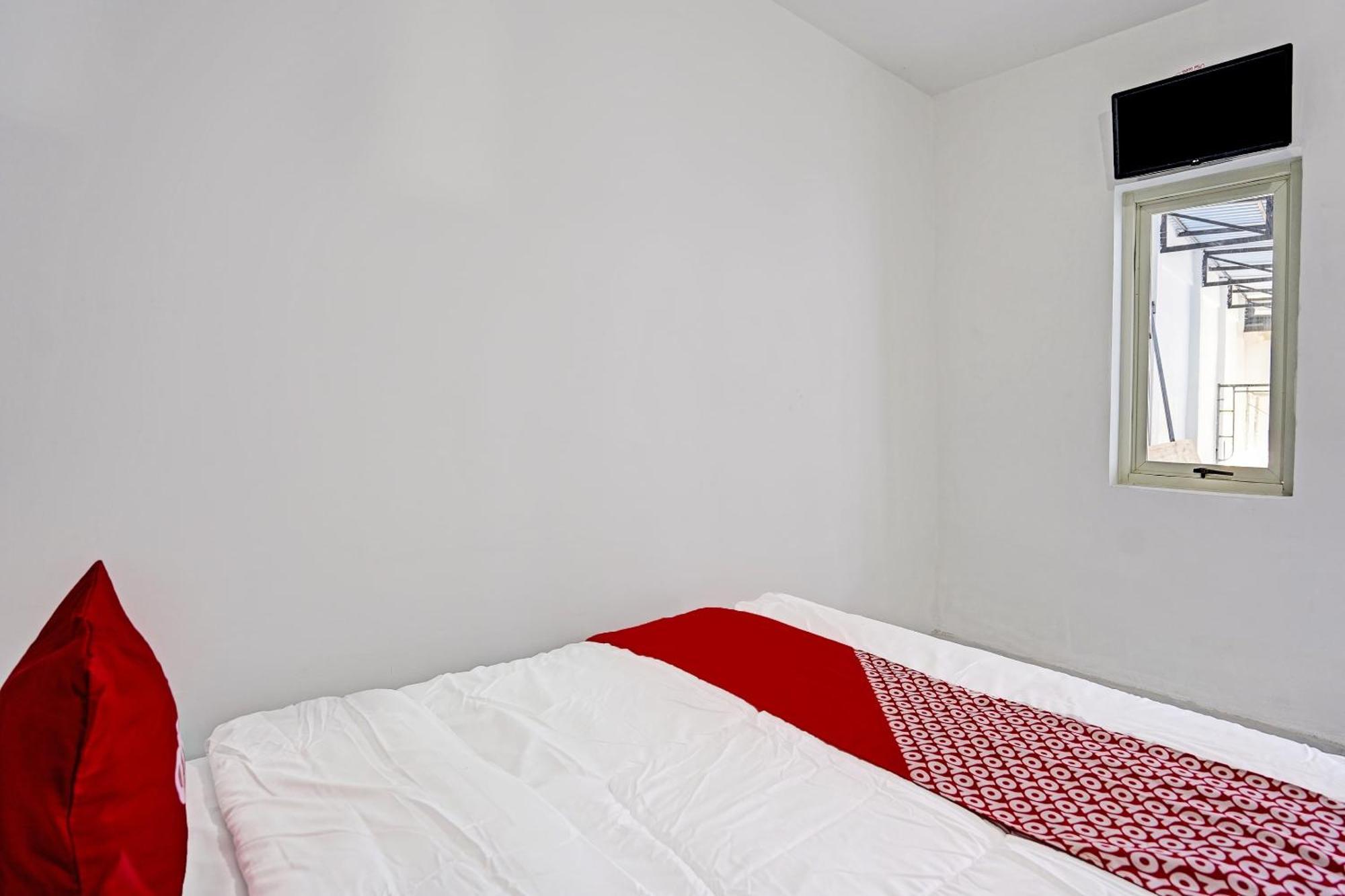 Oyo Life 91594 Bungah Residence Syariah Gresik Dış mekan fotoğraf